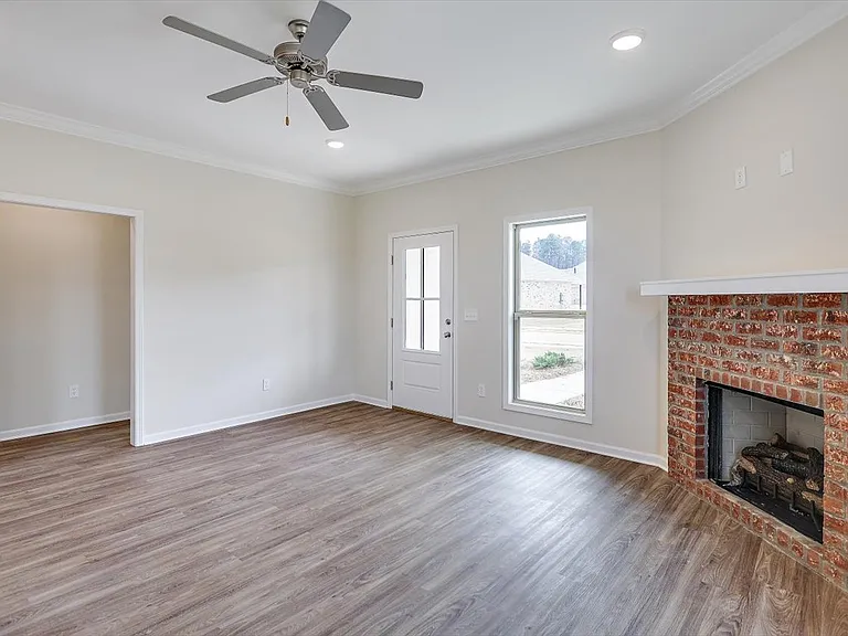 901 Gemstone Dr — Photo 7