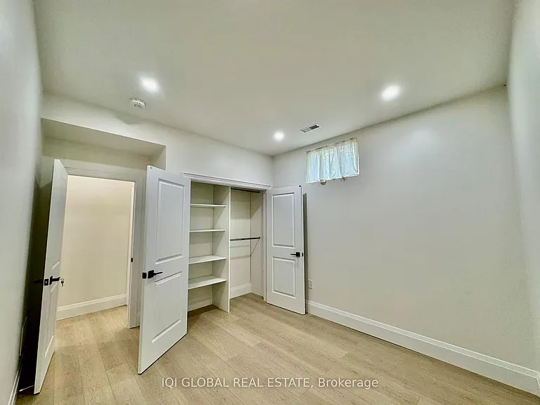 57 Threadneedle Cres — Photo 25