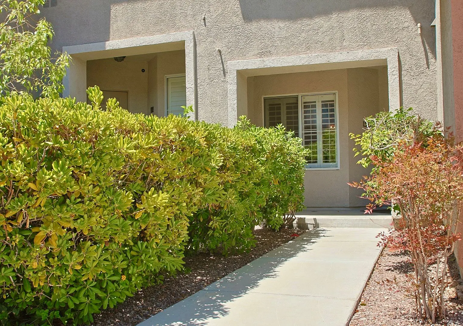 Upgraded & Beautiful Gated 3 Bedroom Condo! — Photo 4