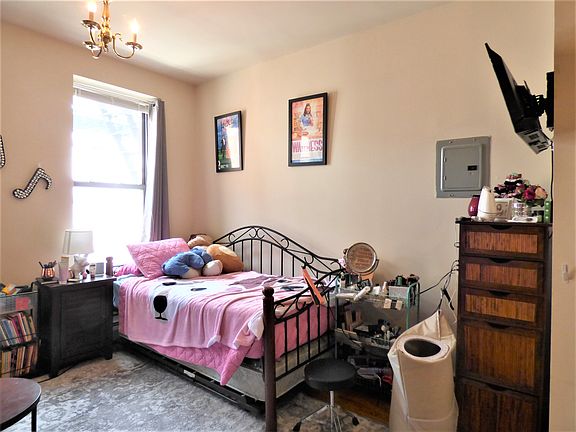 3rd image of 526 E 85th St APT 2A