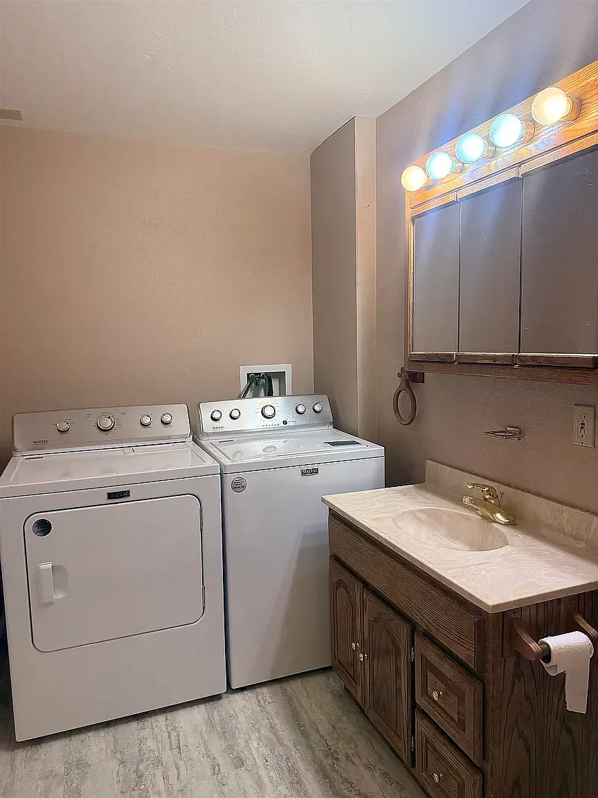 3 bed, 1056 sqft, $1,700 — Photo 4