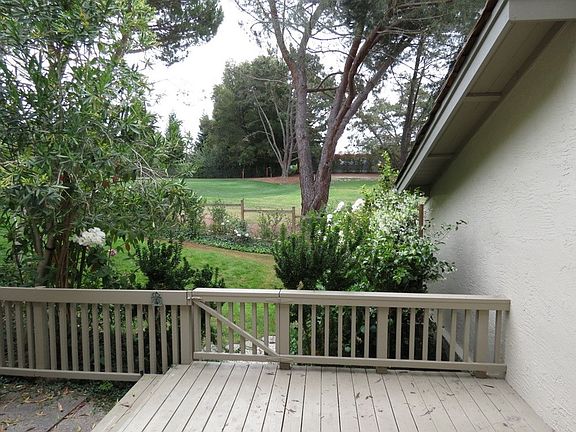 4th image of 676 Sand Hill Cir