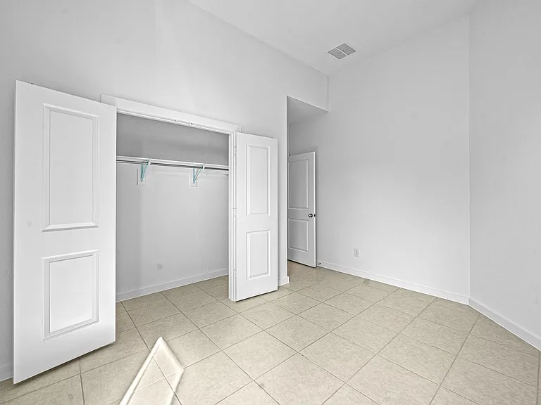 2221 Forest Trace Ln — Photo 21