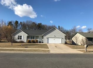 44 Barbara Ann Dr, Reedsburg, WI 53959