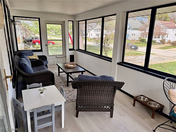 5th image of 38026 Barber Ave