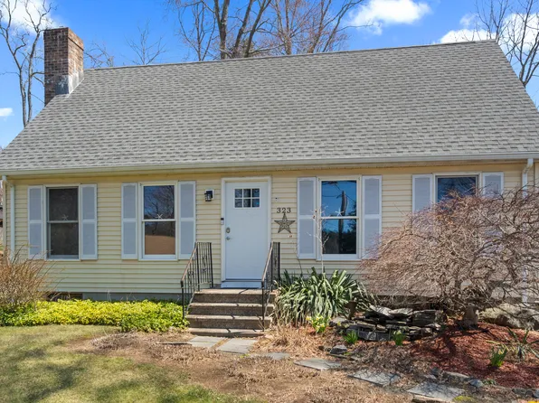 323 East Wakefield Boulevard, Winchester, CT 06098