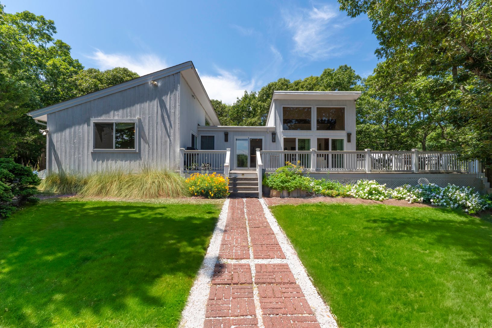  5 Bed 4 bath Contemporary