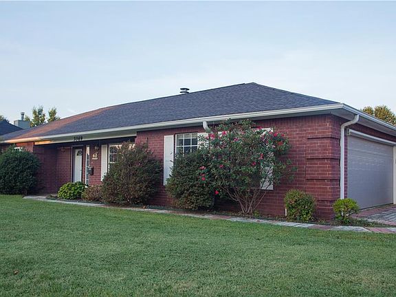 2nd image of 3069 N Quartz Dr