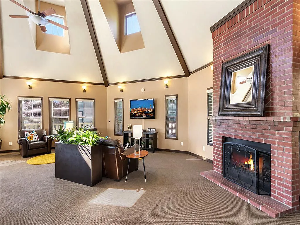 Madison Park Apartments — Photo 2