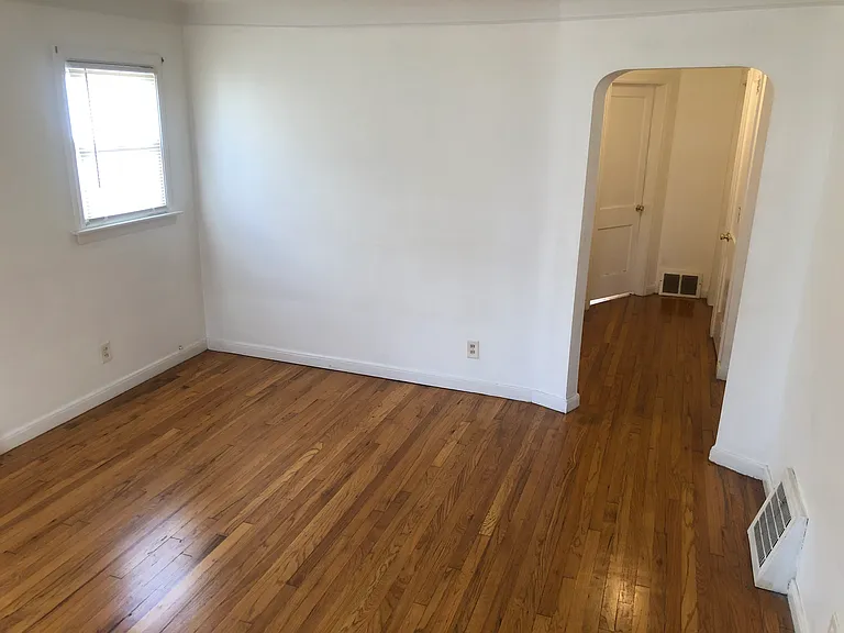 6506 Grandville Ave — Photo 4