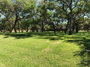 439 Treasure Oaks, Inez, TX 77968