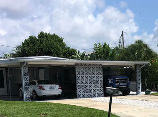 11175 1st St E, Treasure Island, FL 33706