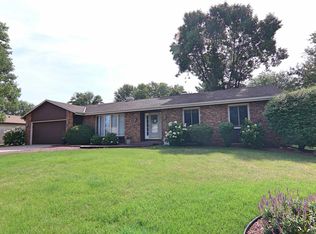 916 Blayden Dr, Janesville, WI 53546