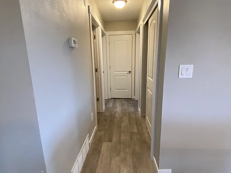 373 Lakewood Dr — Photo 7