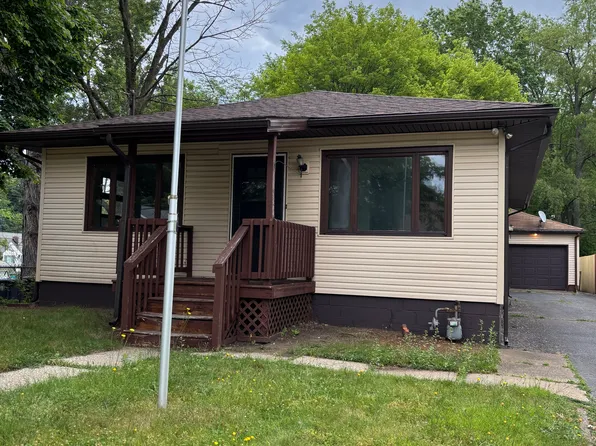 1763 Mohawk Dr, Akron, OH 44306