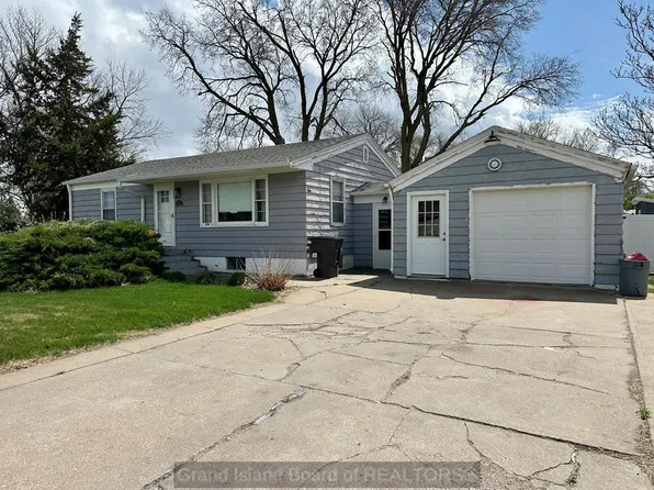 1515 W Stolley Park Rd, Grand Island, NE 68801