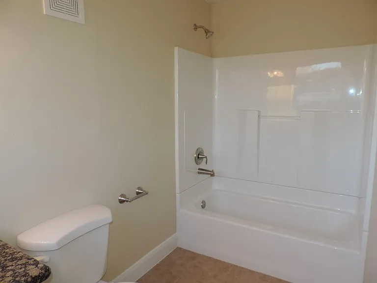 181 E 700 S — Photo 24