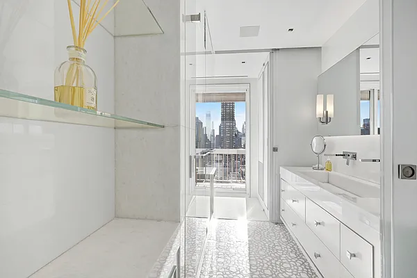 Sold by Compass | media 10