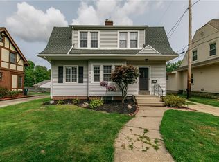 203 Crescent Dr, Akron, OH 44301