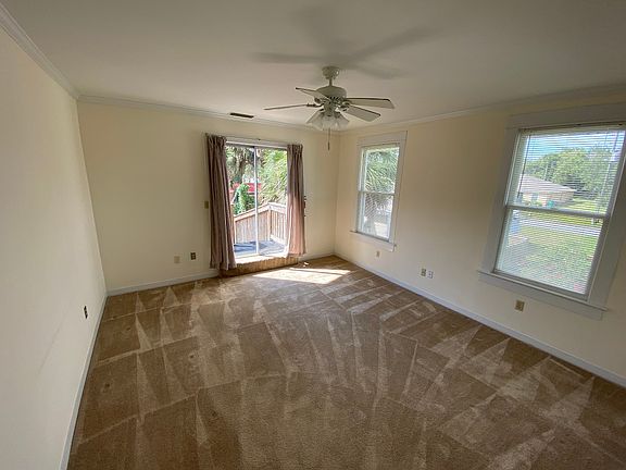 4th image of 902 S Grove St