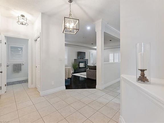 4th image of 344 Watervale Cres