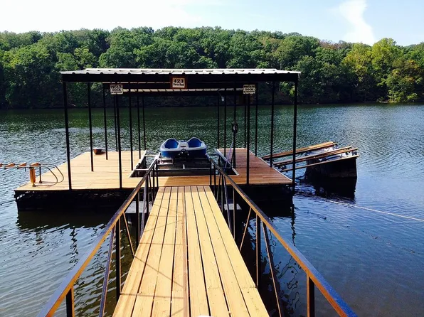 385 Purvis Rd, Sunrise Beach, MO 65079