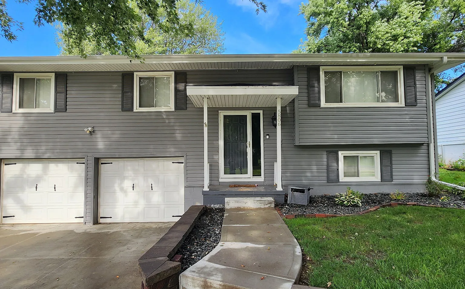 3 bed, 1580 sqft, $2,300 — Photo 1