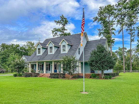 2nd image of 481 River Oaks Dr
