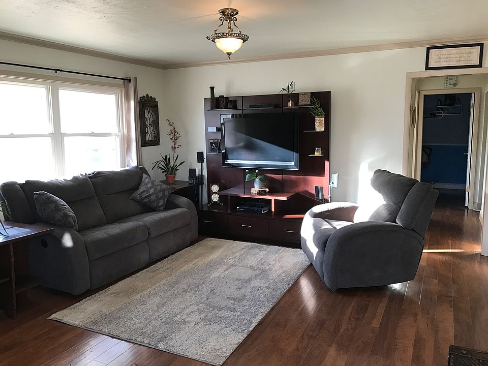 Spacious Living Room