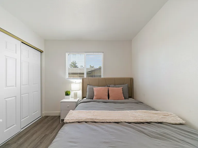 7676 Marine Ave — Photo 20