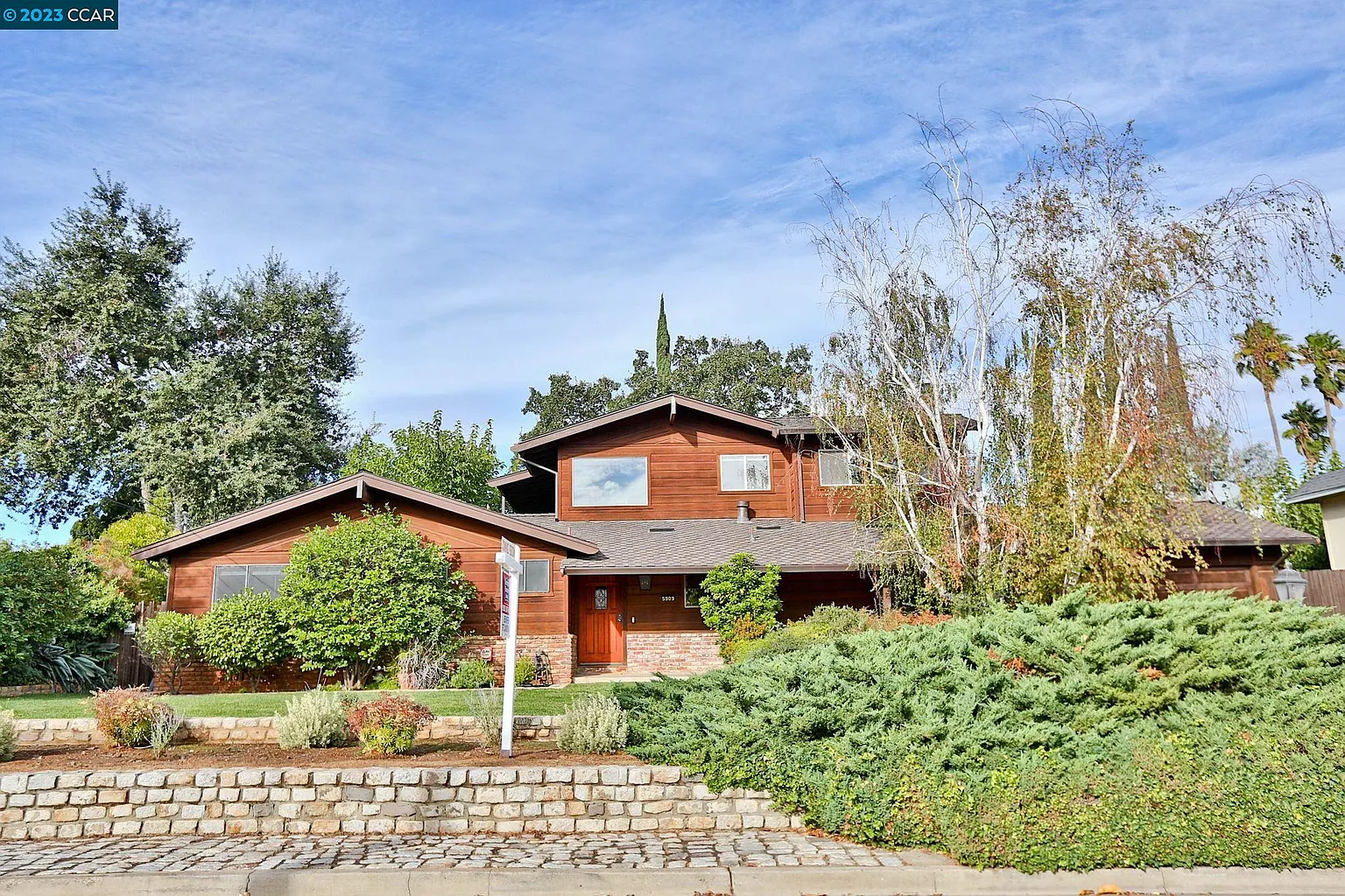 5909 Herriman Dr photo 1