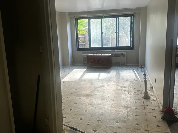195 Willoughby Avenue 210 image 3 of 11