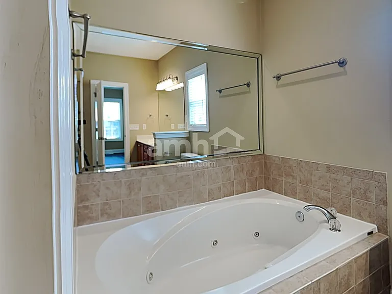 1802 Potters Ct — Photo 14