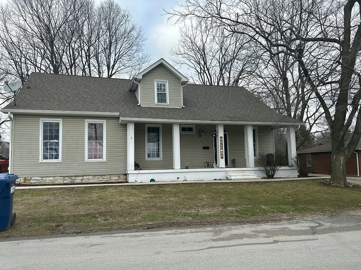 205 E Berry St photo 1