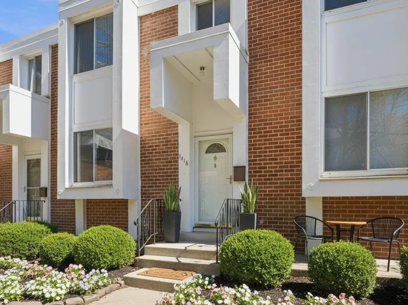 1418 Fox Glen Drive, Hartsdale, NY 10530