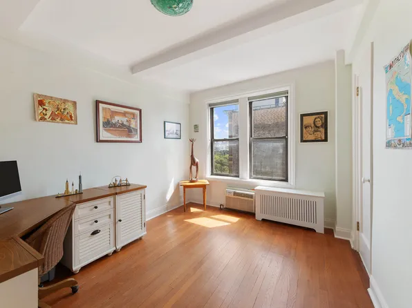 40 West 77th Street image 9 of 12