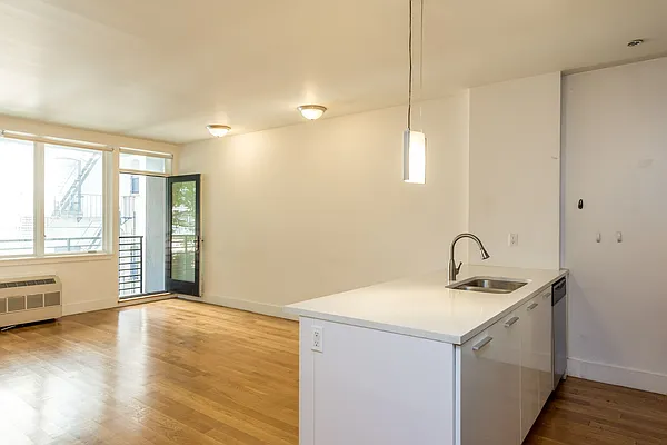 Rented by Nooklyn NYC LLC | media 19