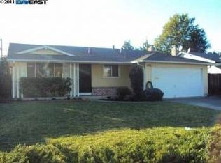 25099 Calaroga Ave, Hayward, CA