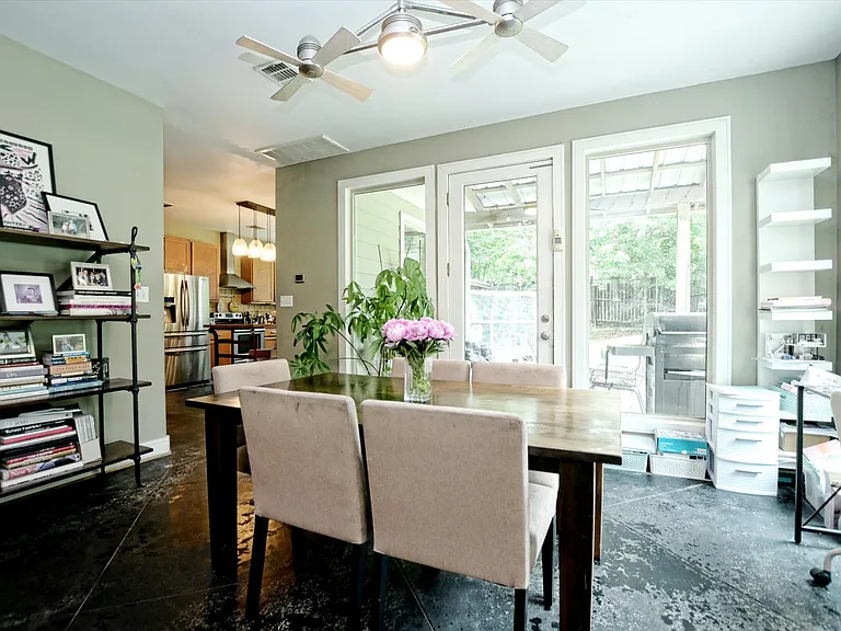 2605 De Soto Dr — Photo 8