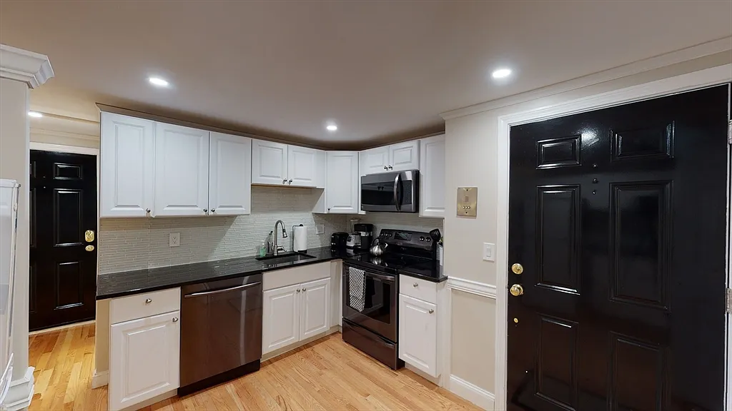 1 bed, 1.0 bath, 540 sqft, $3,295 — Photo 1
