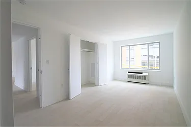 Rented by Space Marketing Shop