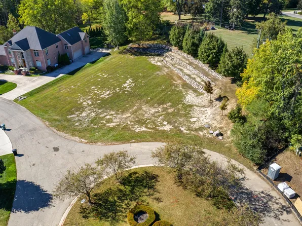 13881 Emrick Dr, Plymouth, MI 48170