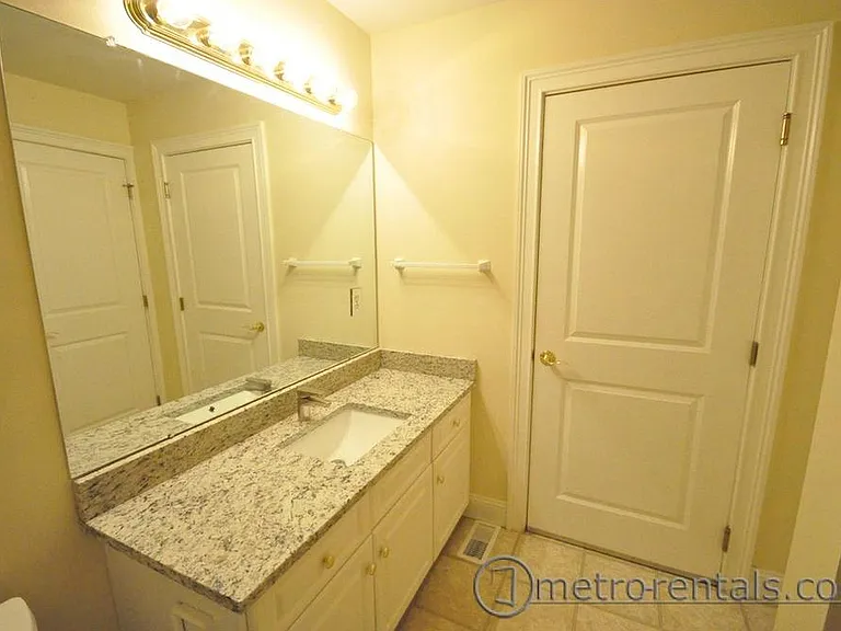 44 Warren St #44 — Photo 11