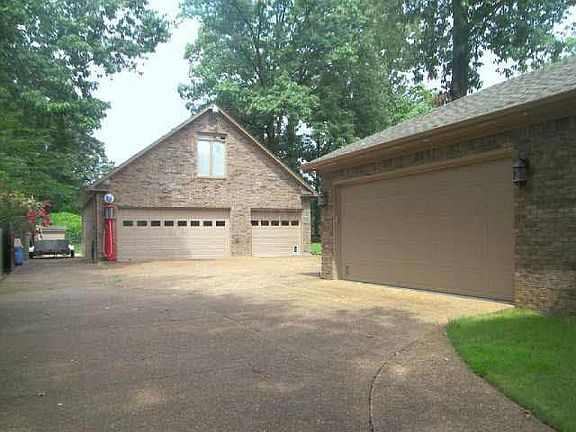 5th image of 1875 Wood Oak Dr