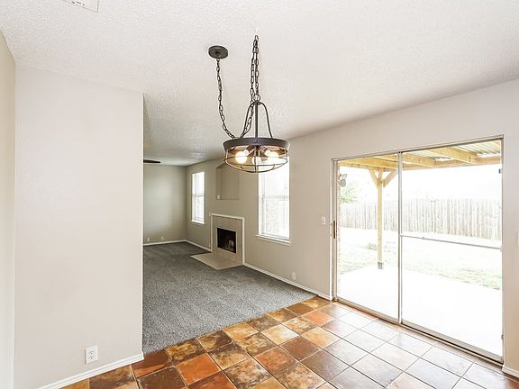 5th image of 407 Harvard Dr