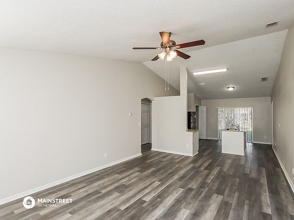 5th image of 2511 Palomar Ave SE
