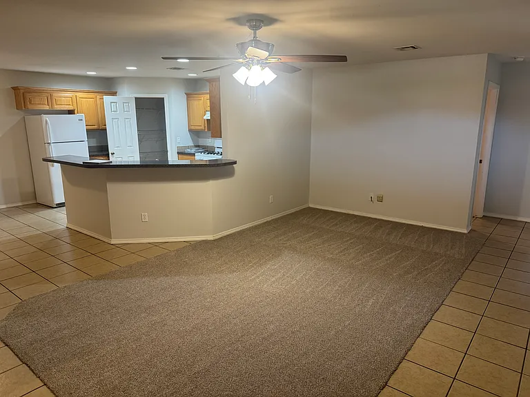 1627 W Teal Ct #2 — Photo 2