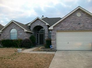 211 Larkspur Dr, Forney, TX 75126