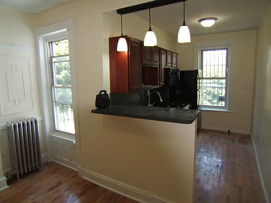 Rented by Joel Weisz, LREB | media 18