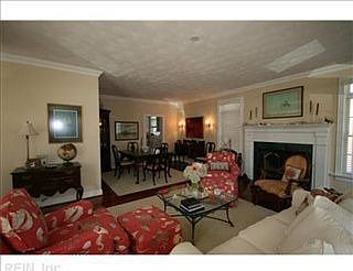 4th image of 113 52nd St #A